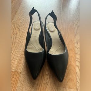 Clarks Sling Back Mule Size 6M